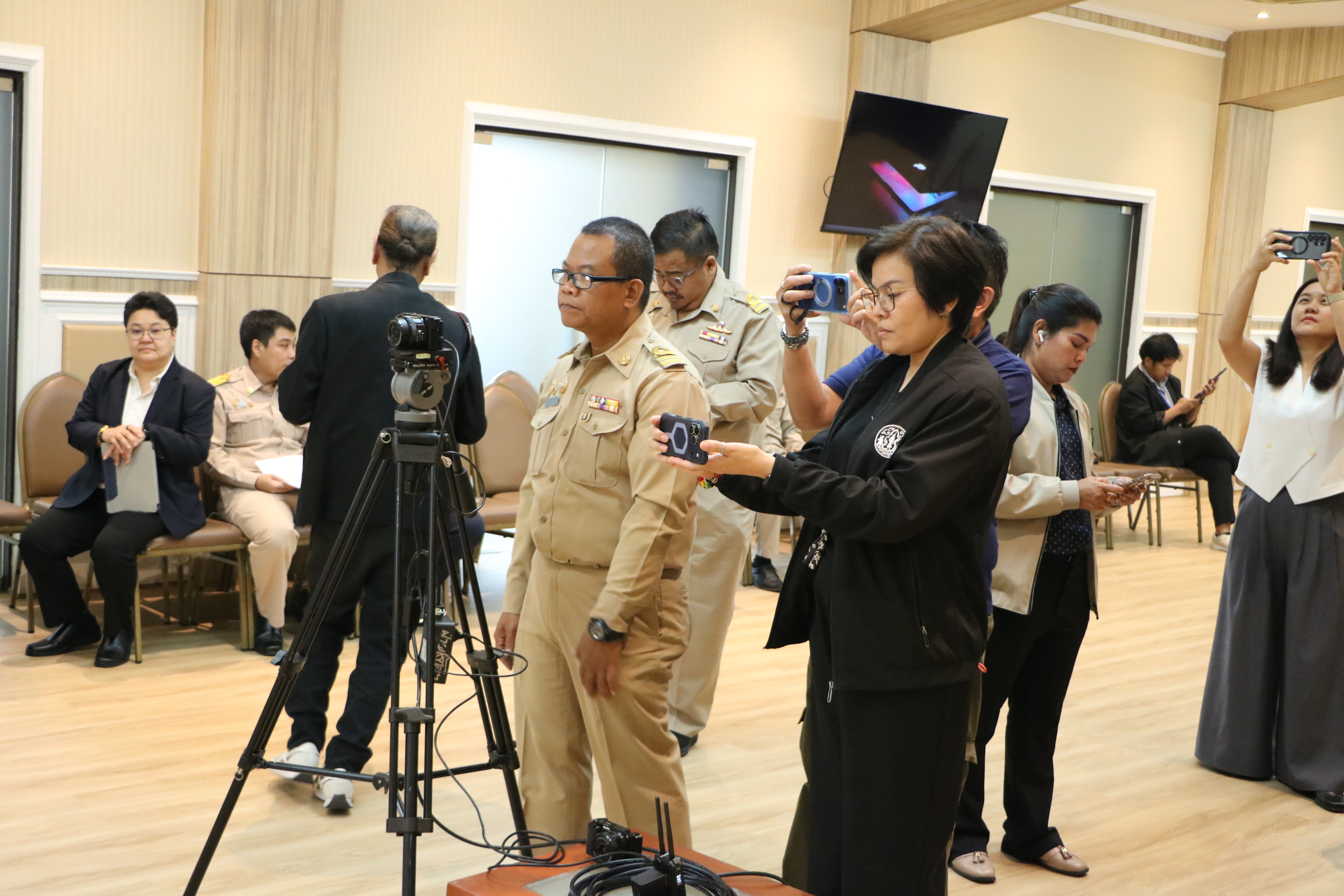 title - ส.ป.ก. ร่วมแถลงข่าวรายงานสถานการณ์น้ำ กระทรวงเกษตรและสหกรณ์